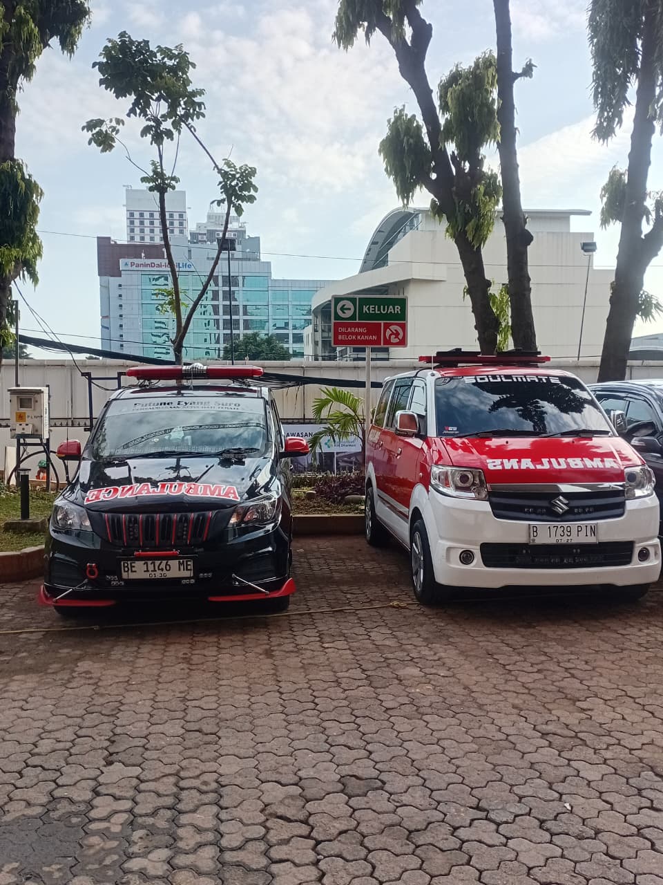 Edukasi – Perbedaan Ambulance Medis dan Mobil Jenazah